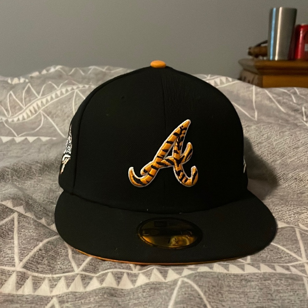 Braves hat orange/black